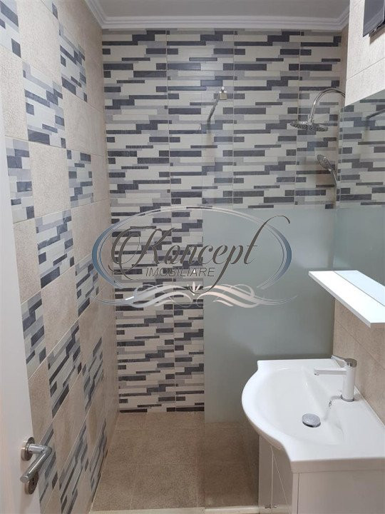 Apartament spatios cu 2 bai, strada Teilor