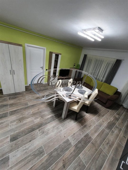 Apartament spatios cu 2 bai, strada Teilor