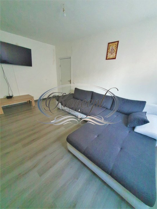 Apartament decomandat la cheie, pe strada Razoare