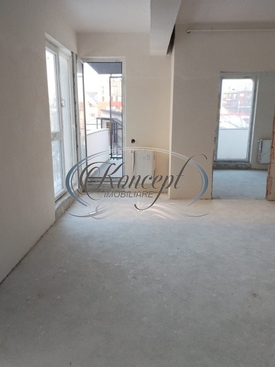 Apartament semifinisat, cu CF, Piata Abator