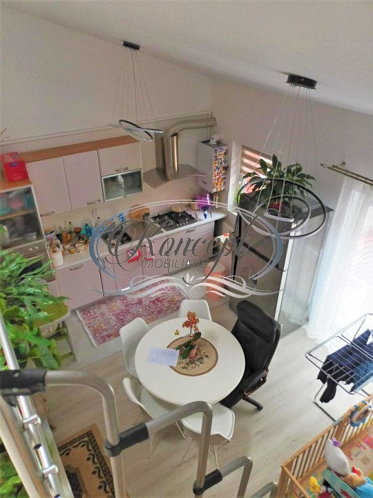 Apartament cu parcare, pe strada Florilor