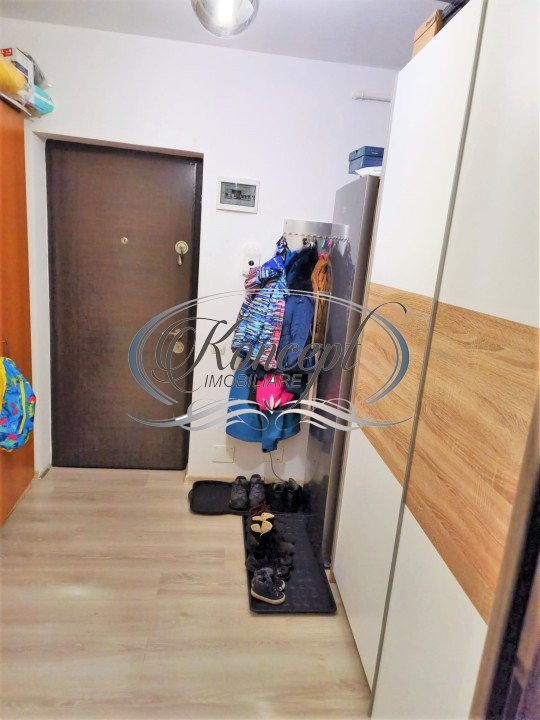 Apartament cu parcare, pe strada Florilor