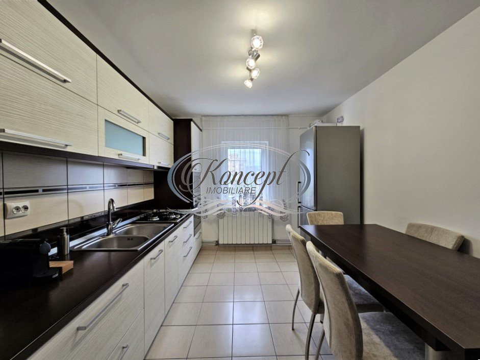 Apartament cu parcare, Intre Lacuri