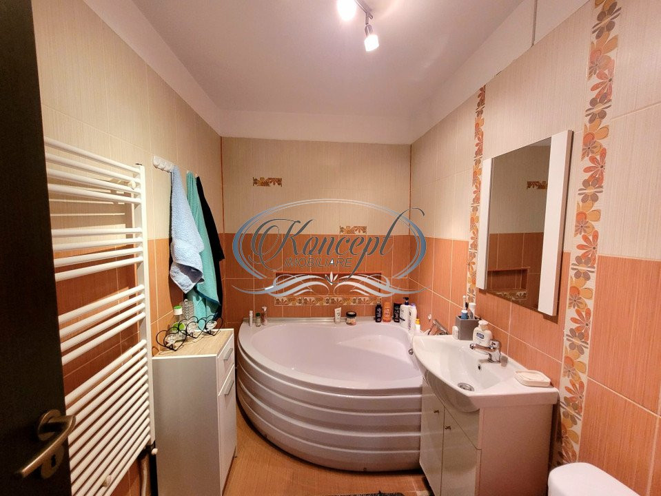 Apartament spatios pe strada Lacu Rosu