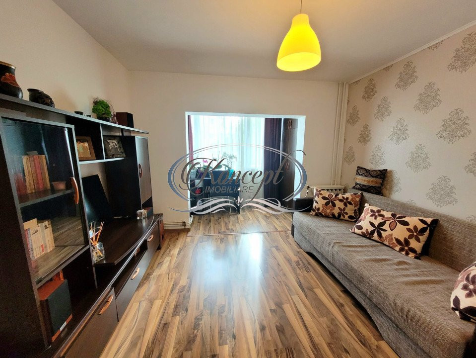 Apartament spatios pe strada Lacu Rosu