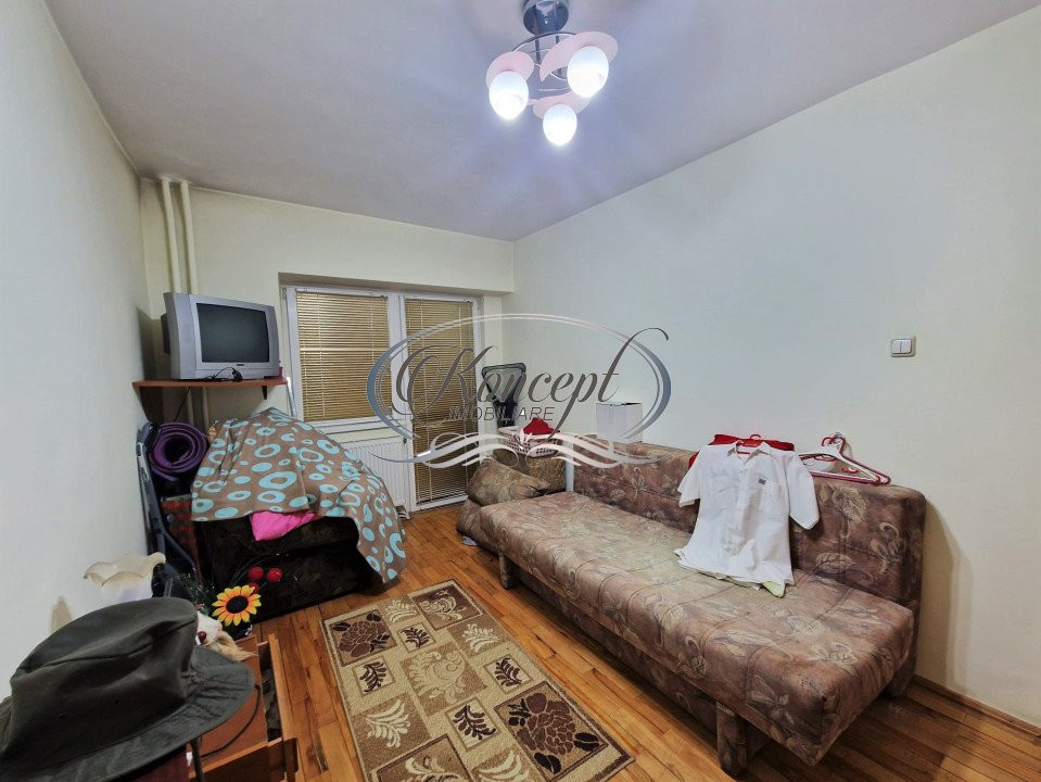 Apartament la etaj intermediar in zona Pietei Zorilor