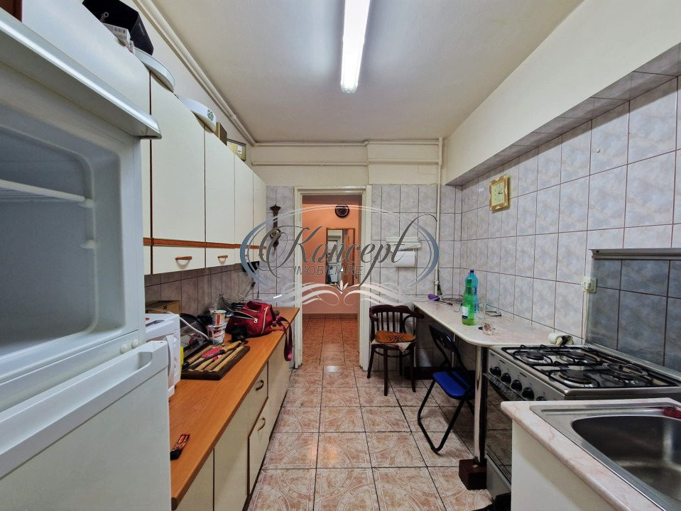 Apartament la etaj intermediar in zona Pietei Zorilor