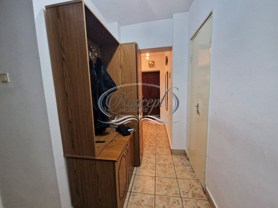 Apartament la etaj intermediar in zona Pietei Zorilor