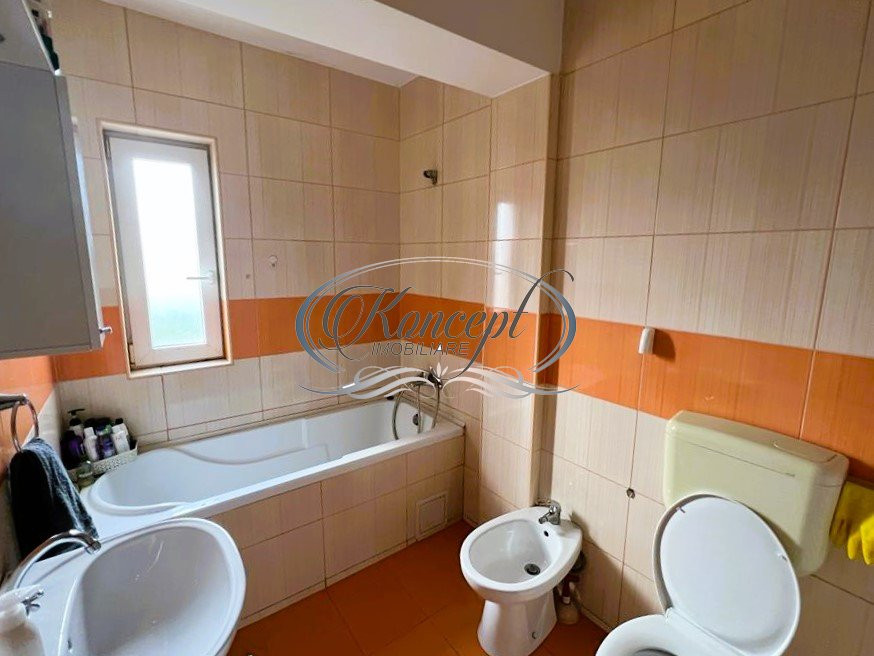 Apartament in Andrei Muresanu, zona Engels