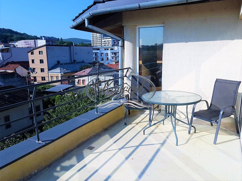 Apartament cu parcare, zona Parcului Central