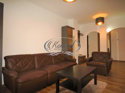 Apartament cu parcare in Piata Cipariu