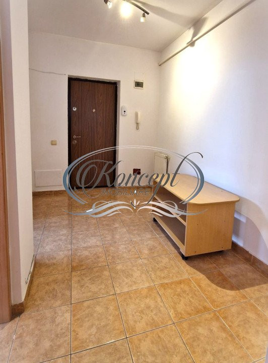 Apartament pe strada Eroilor, Floresti