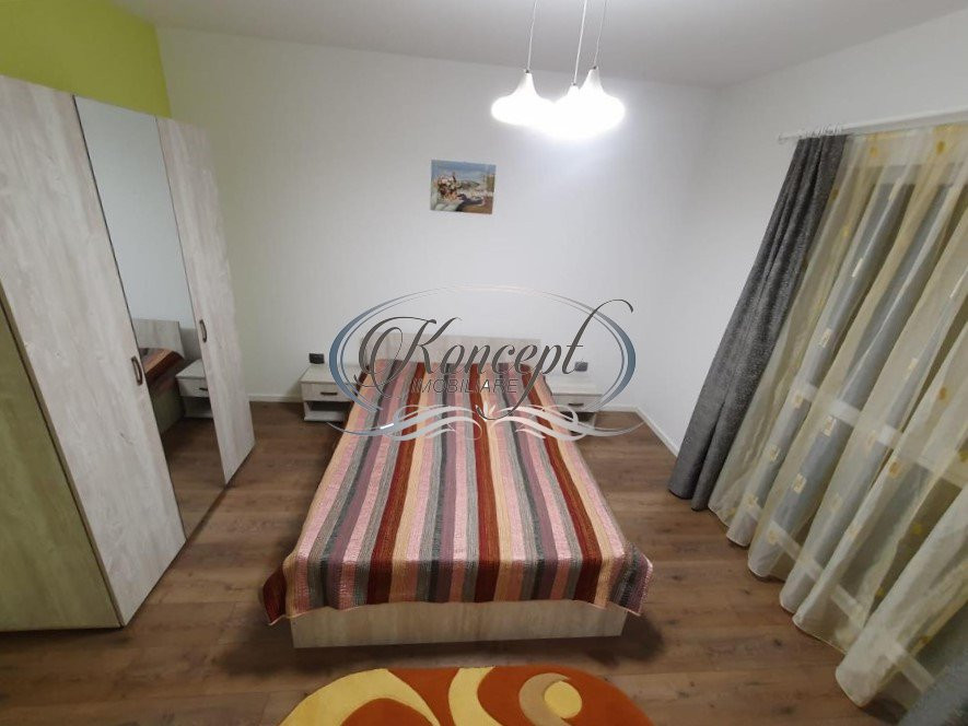 Apartament spatios, strada Teilor