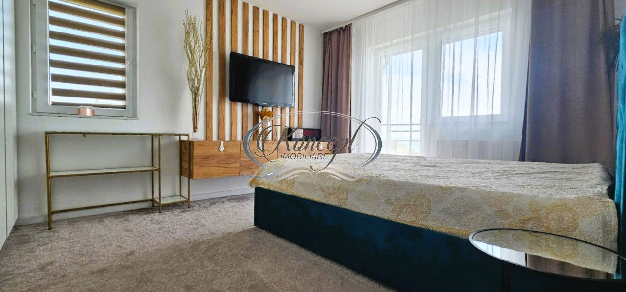 Apartament spatios la vila