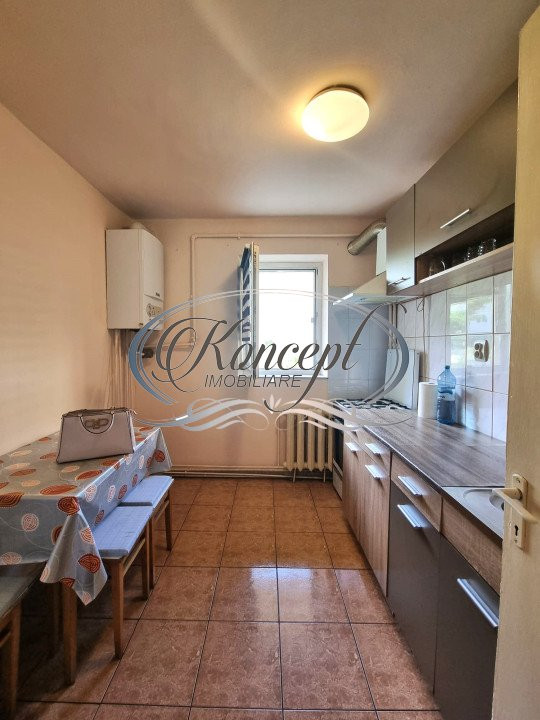 Apartament decomandat pe strada Primaverii