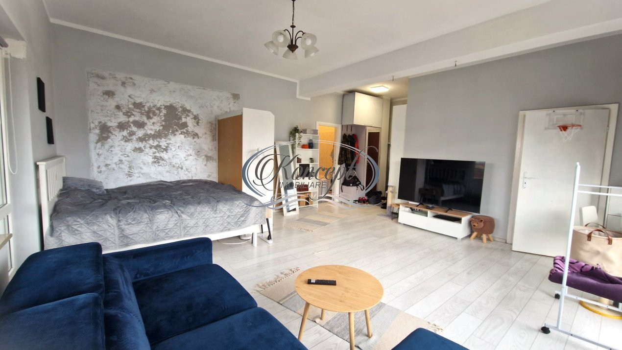 Apartament la cheie, Semicentral