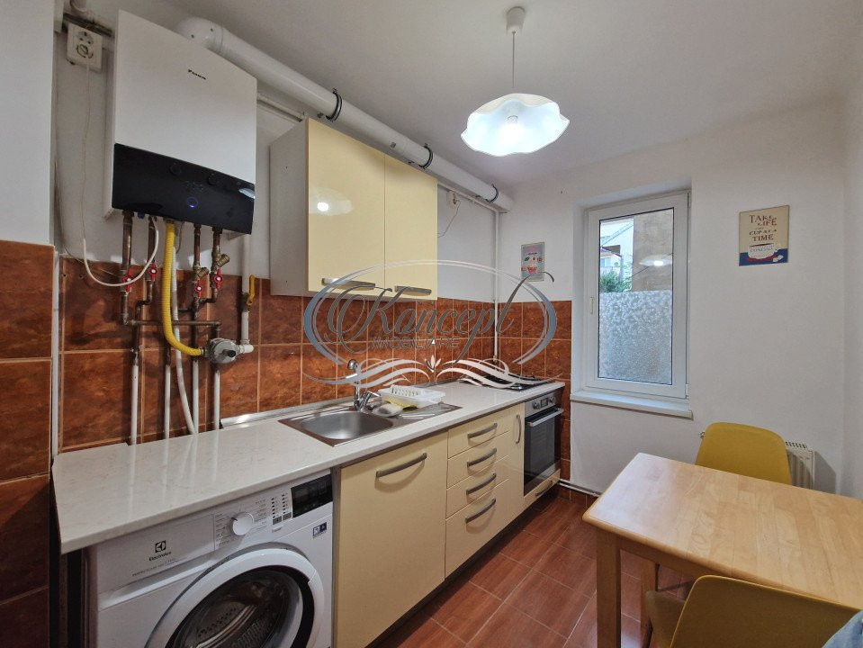 Apartament cu garaj pe strada Horea