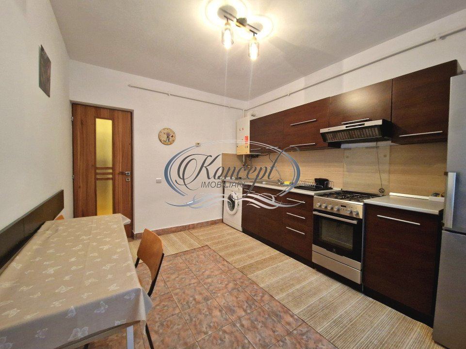 Apartament modern cu parcare, strada Fagului