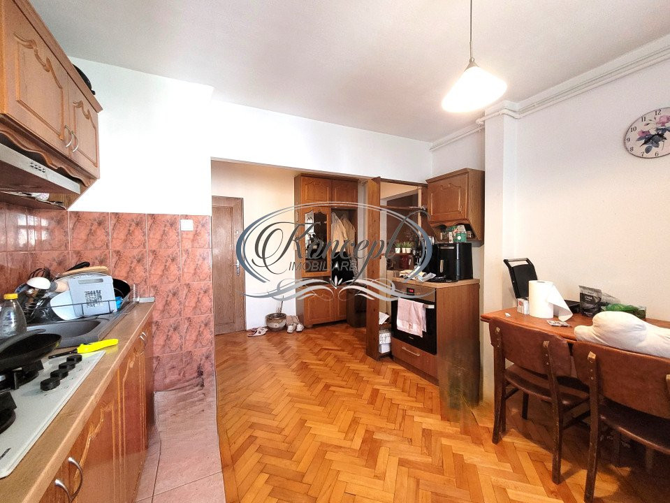 Apartament spatios in zona FSPAC