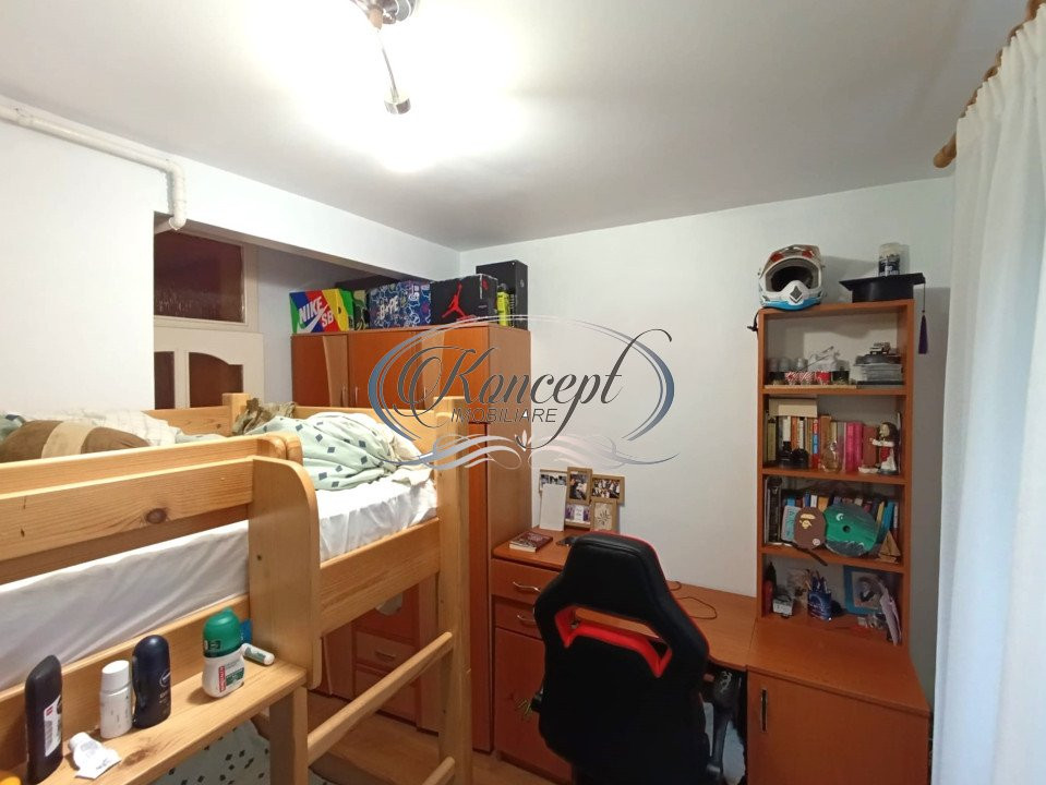 Apartament la etaj intermediar 