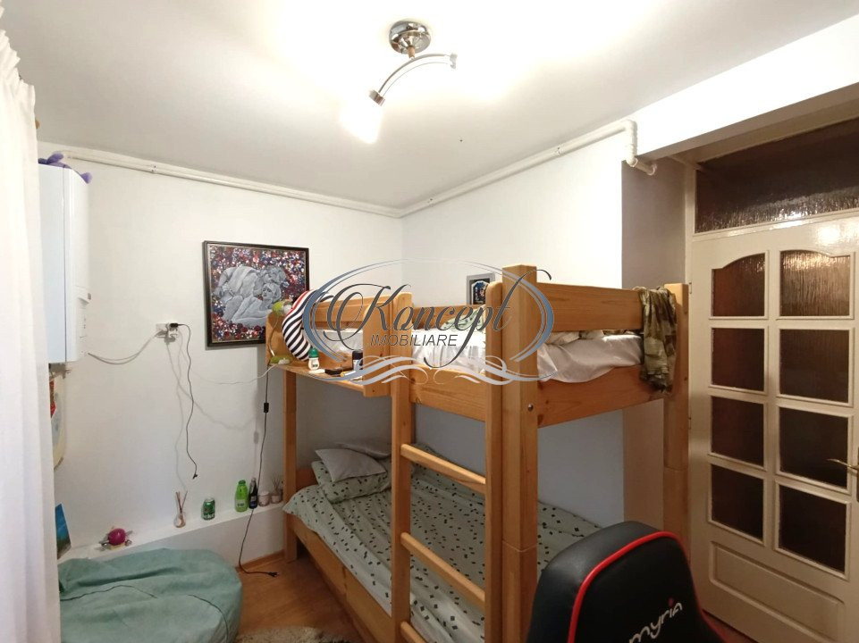 Apartament la etaj intermediar 