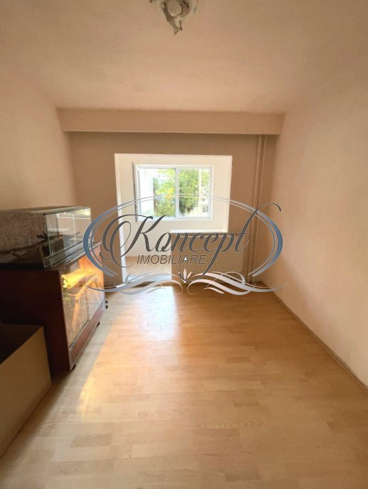 Apartament decomandat la etajul 1, cu 3 balcoane