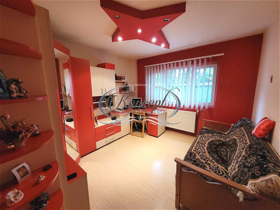 Apartament spatios cu parcare