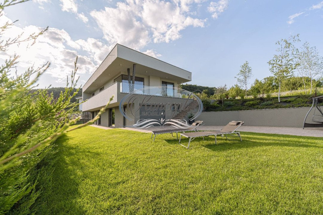 Casa la cheie, cu panorama spectaculoasa in Feleacu