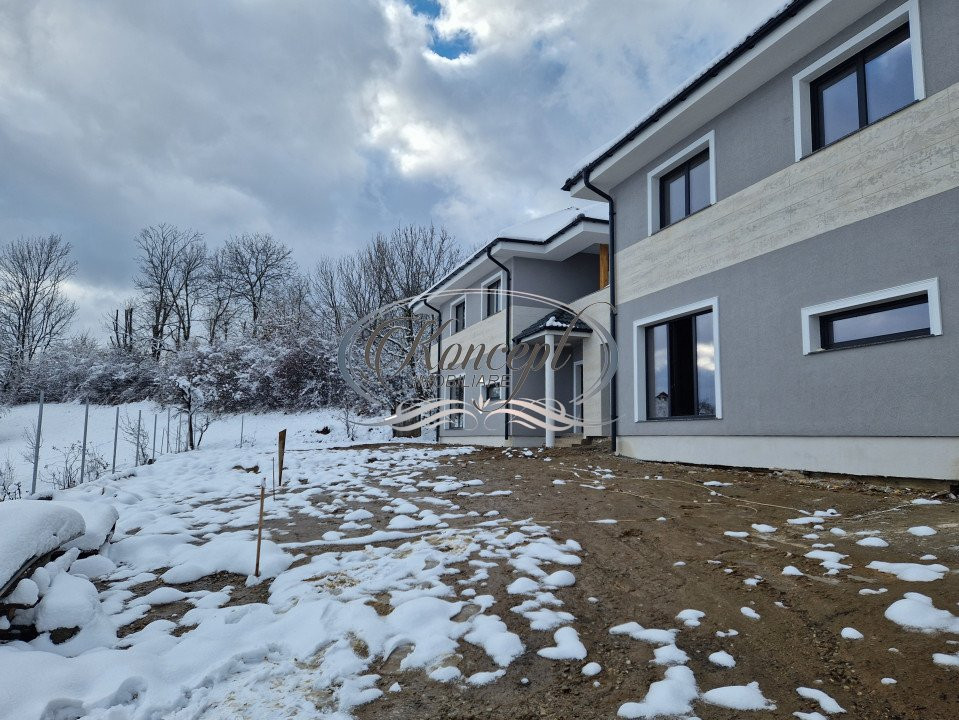 Casa cu panorama, in zona linistita