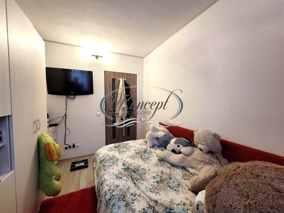 Apartament la etaj intermediar