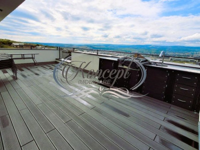 Duplex cu terasa tip rooftop si jacuzzi