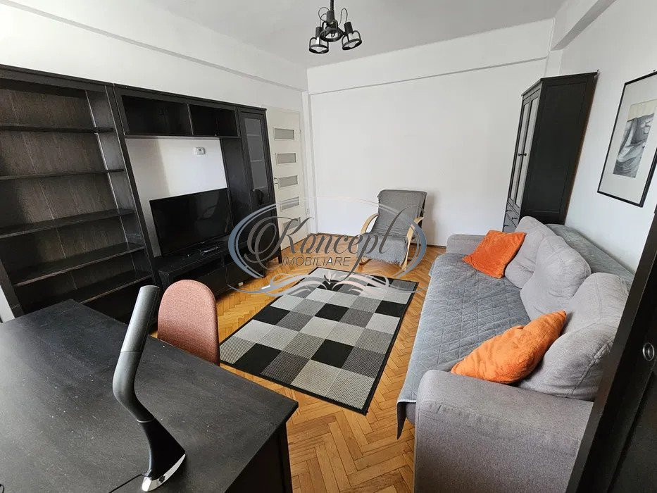 Apartament decomandat pe Horea