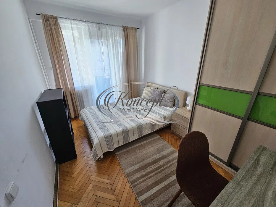 Apartament decomandat pe Horea