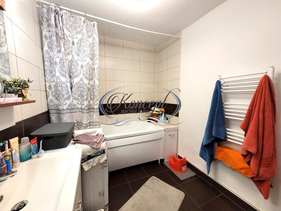 Apartament cu terasa, la cheie, zona Vivo 