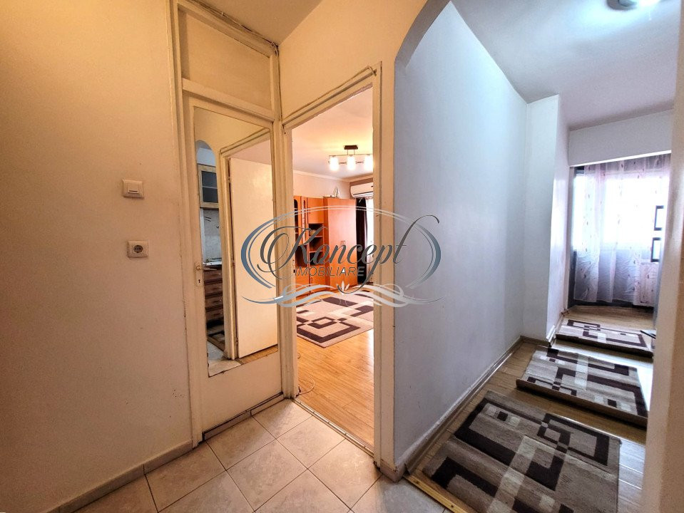 Apartament decomandat, zona semicentrala 