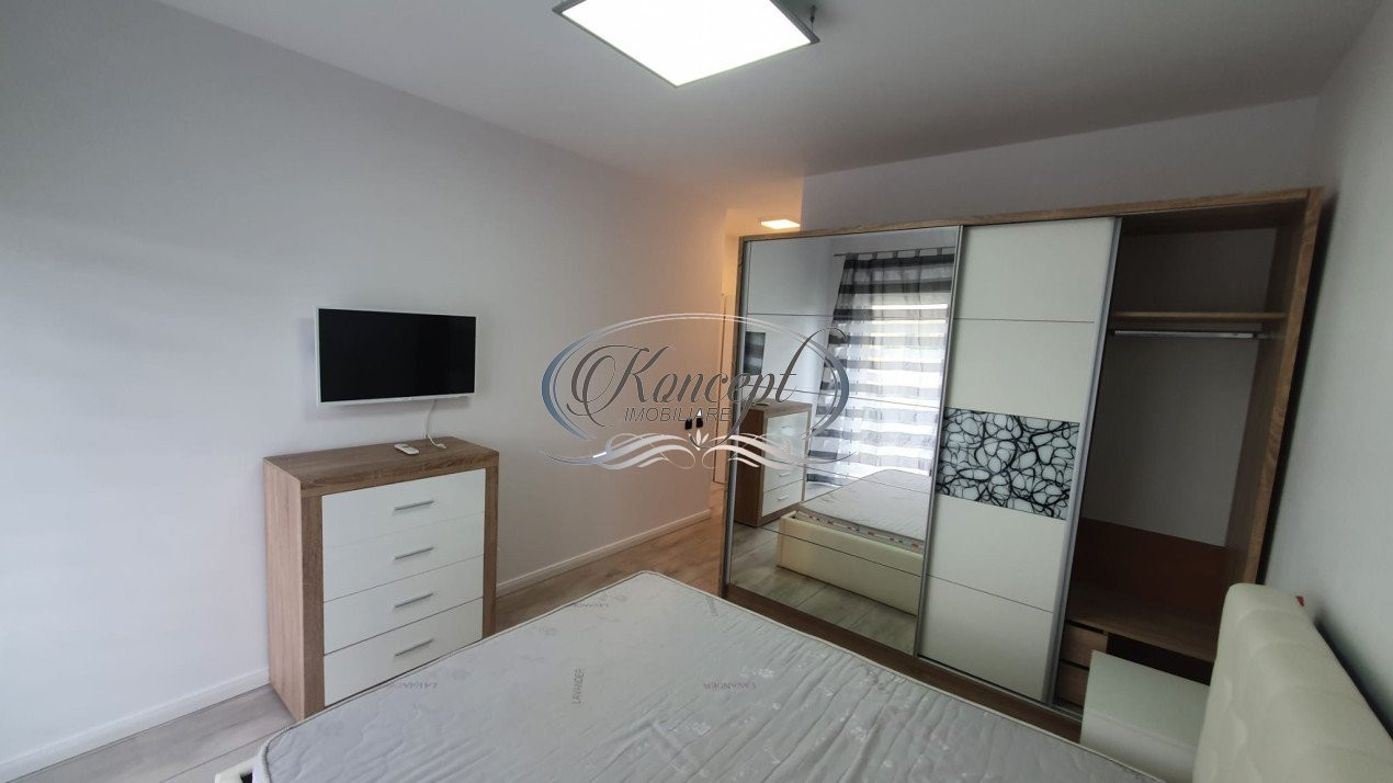 Apartament cu 3 camere si loc de parcare